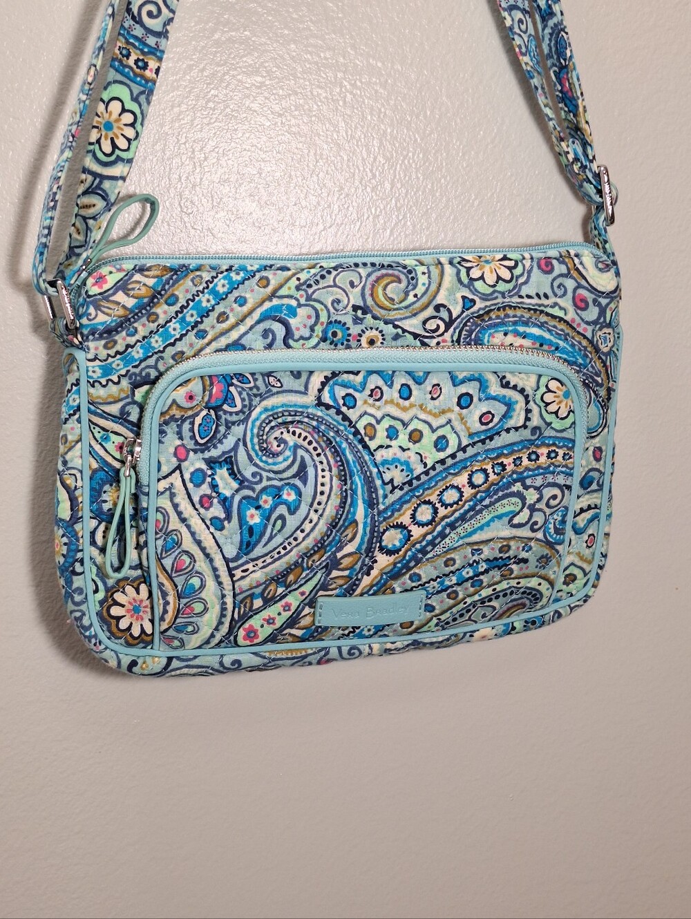 Vera Bradley Crossbody Bag Blue Daisy Dot Paisley  Adjustable RFID 10x7 Inch
